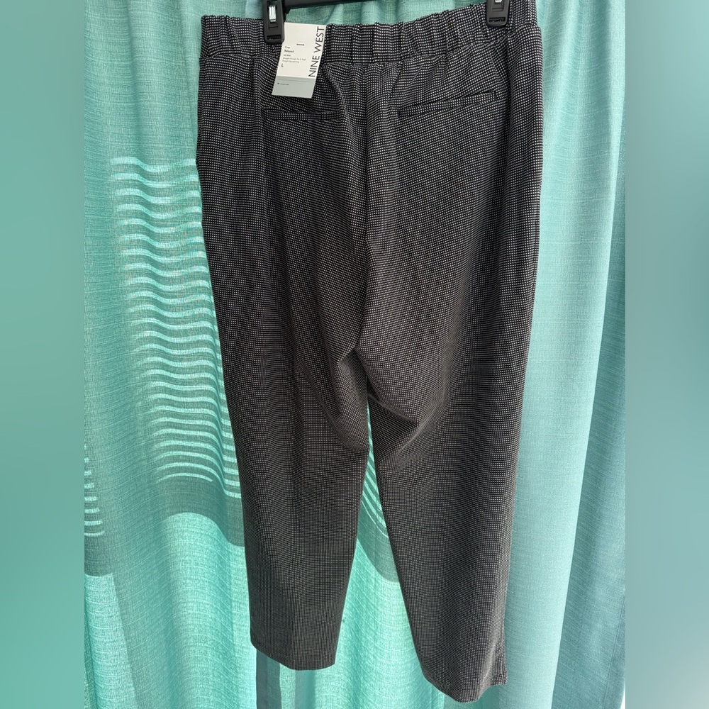 Nine West Straight leg mid rise pants